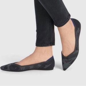 Rothy's The Point Gray Camo Shoes Blue Halo
Camouflage Rare Pointed Toe